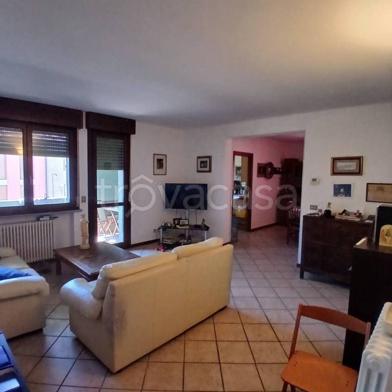 appartamento in vendita a Langhirano in zona Pilastro