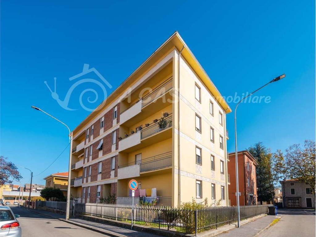 appartamento in vendita a Langhirano