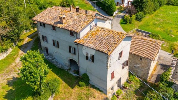 casa indipendente in vendita a Langhirano in zona Valle di Castrignano