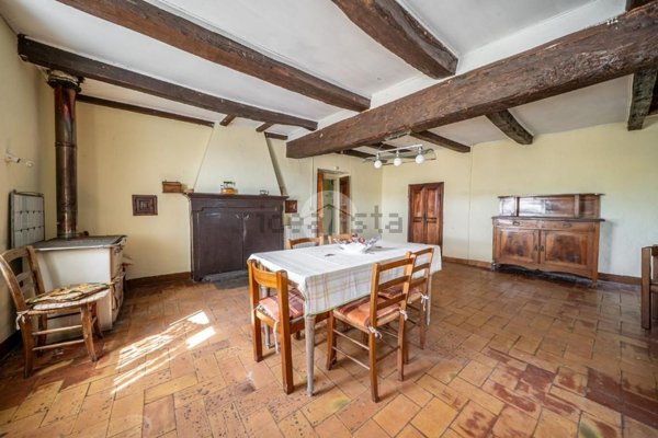 casa indipendente in vendita a Langhirano in zona Valle di Castrignano