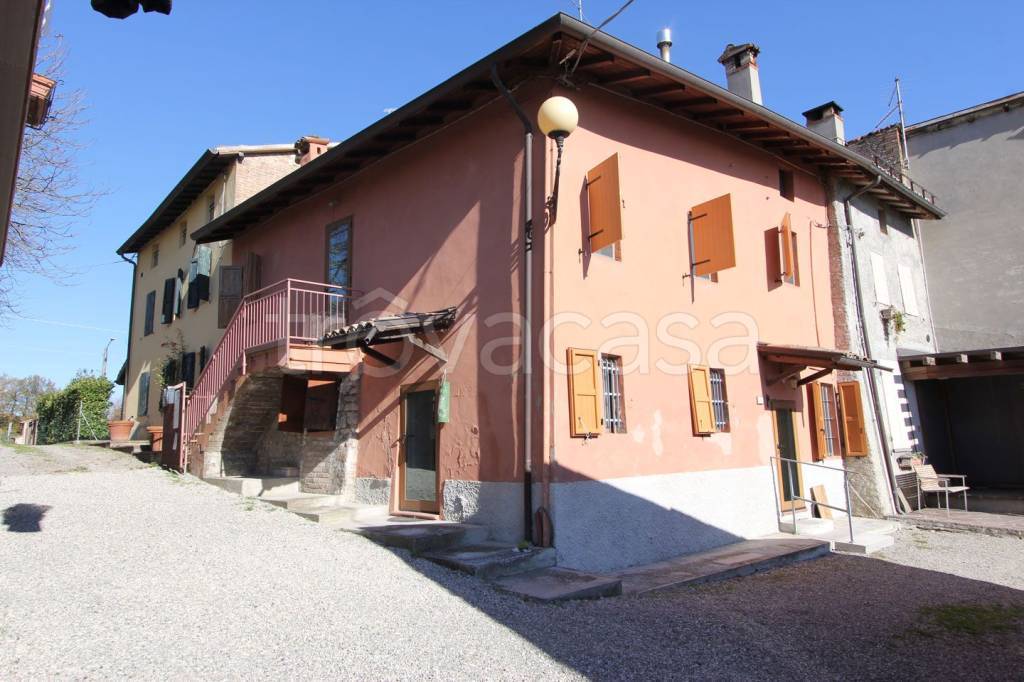casa indipendente in vendita a Langhirano in zona Goiano