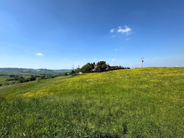 terreno edificabile in vendita a Langhirano in zona Case Manfredelli