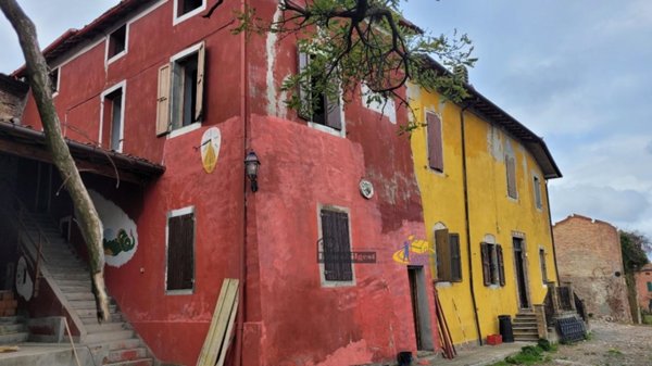casa semindipendente in vendita a Langhirano in zona Casatico