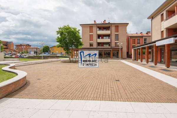 ufficio in vendita a Langhirano in zona Pilastro