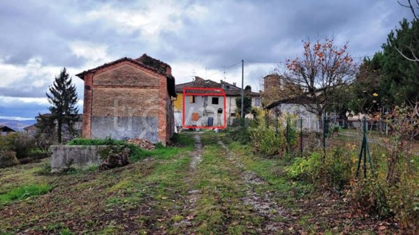 casa indipendente in vendita a Langhirano in zona Casatico