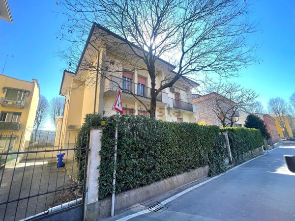 casa indipendente in vendita a Langhirano