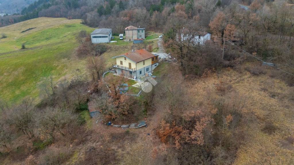 appartamento in vendita a Langhirano in zona Pastorello