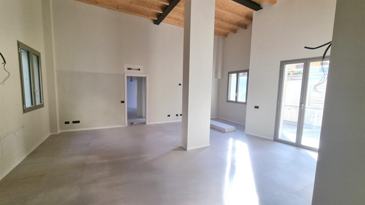 appartamento in vendita a Langhirano in zona Case Schianchi