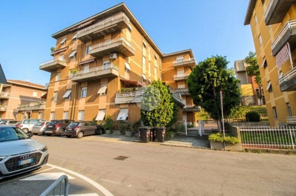 appartamento in vendita a Langhirano in zona Case Schianchi
