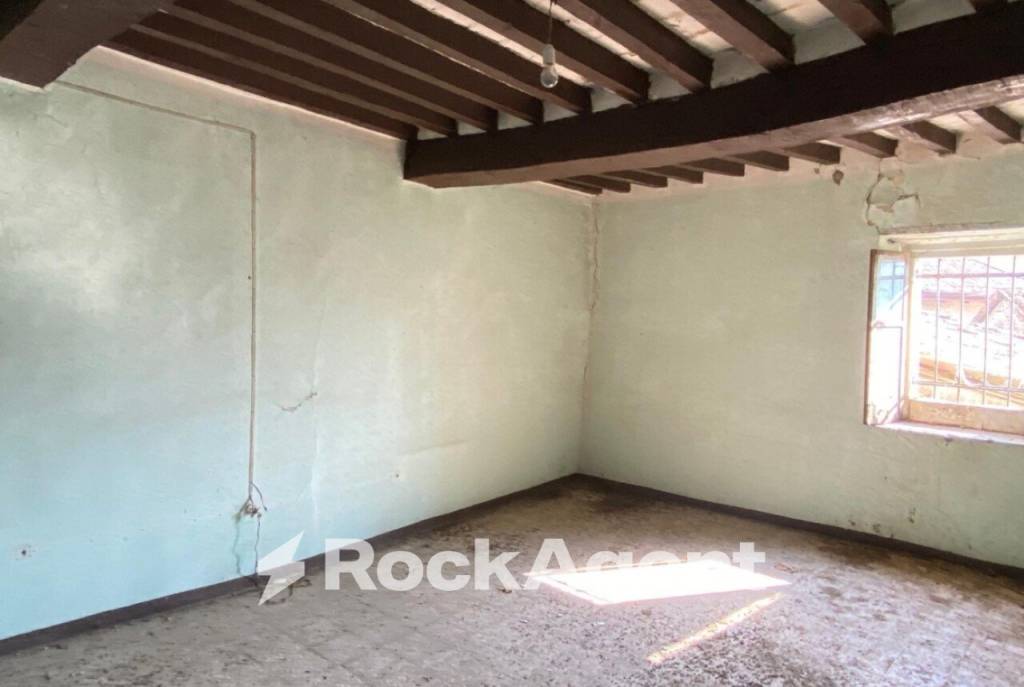 casa indipendente in vendita a Langhirano in zona Cattabiano