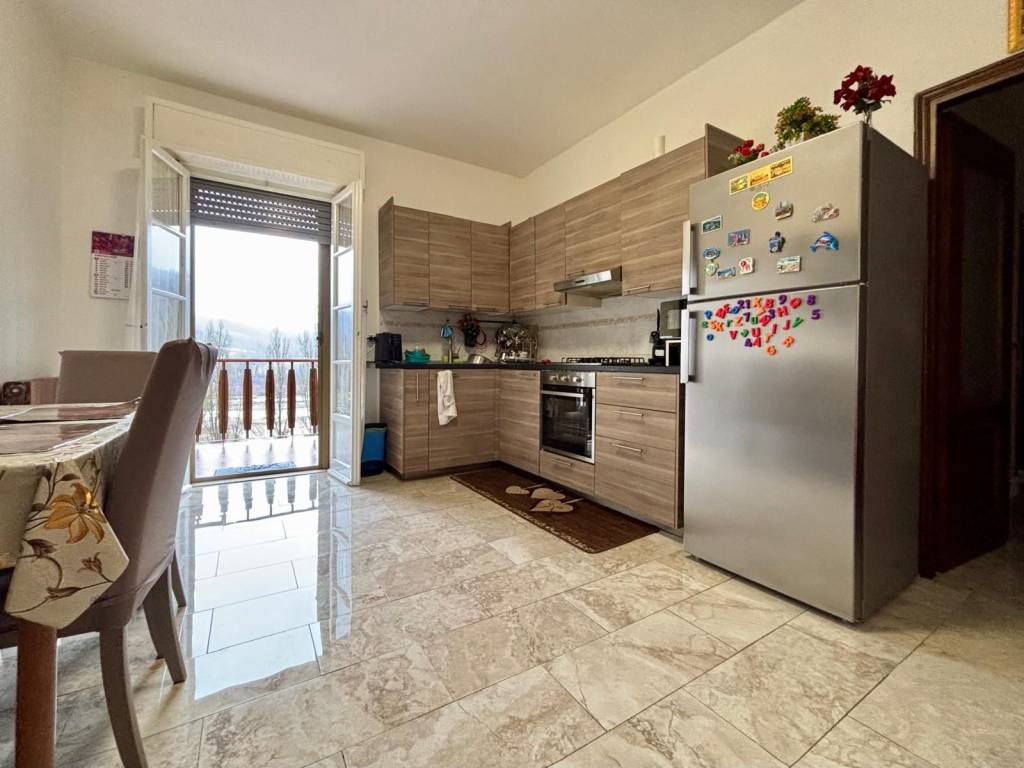 appartamento in vendita a Langhirano in zona Pastorello