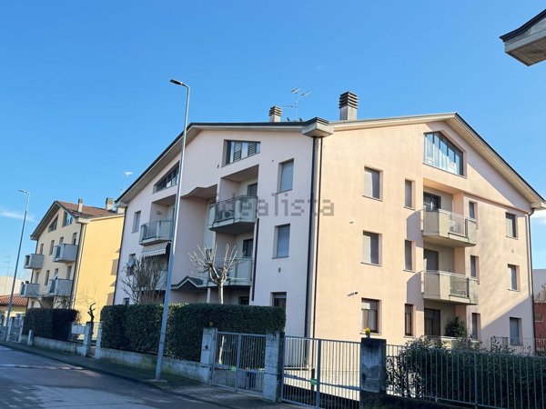 appartamento in vendita a Langhirano in zona Pilastro