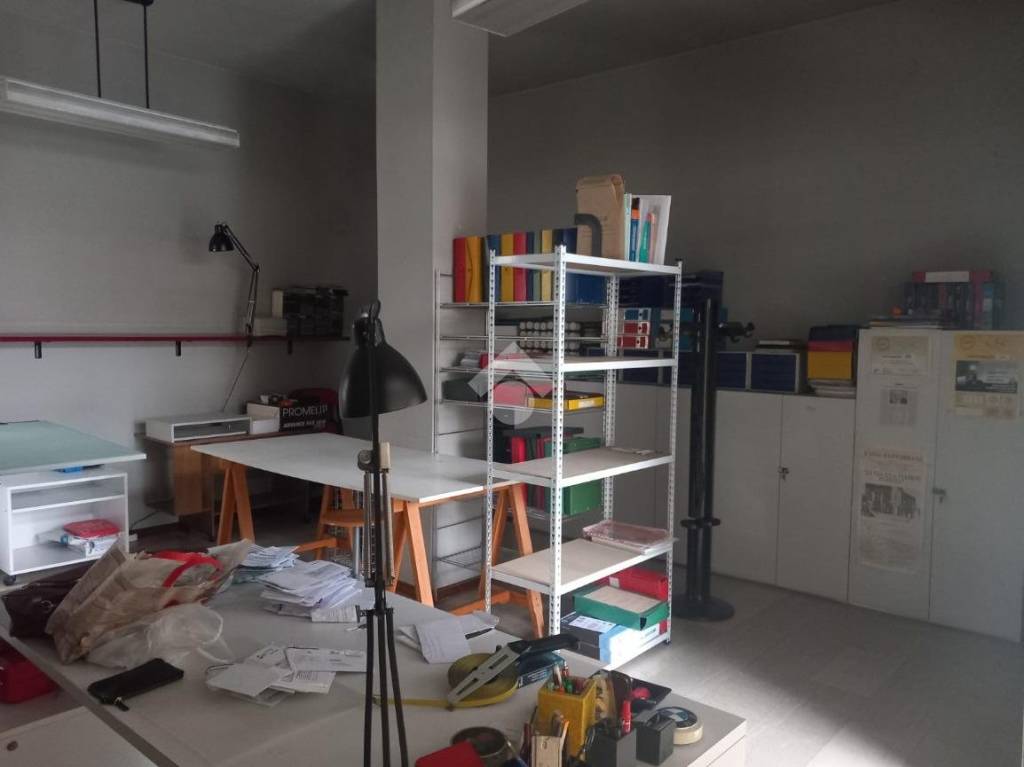 ufficio in vendita a Langhirano