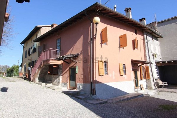 appartamento in vendita a Langhirano