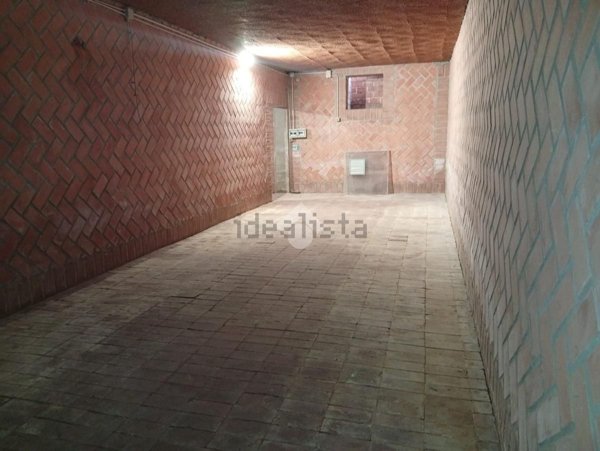 locale di sgombero in vendita a Langhirano