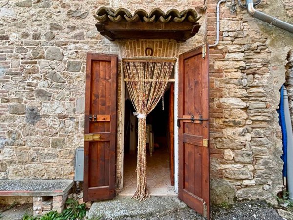 casa indipendente in vendita a Langhirano