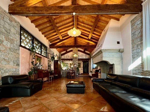 appartamento in vendita a Langhirano