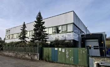 locale commerciale in vendita a Langhirano in zona Cascinapiano