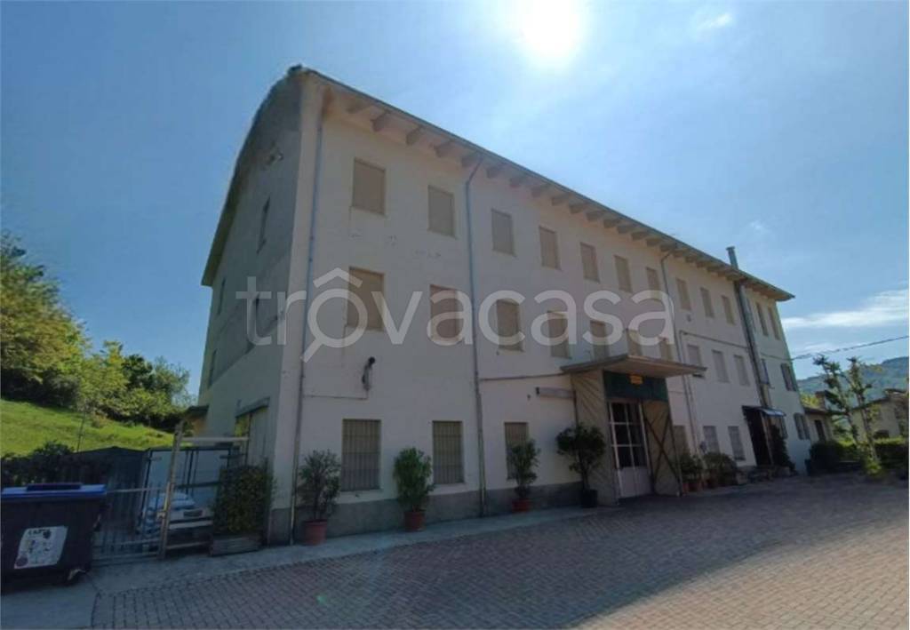 appartamento in vendita a Langhirano in zona Riano