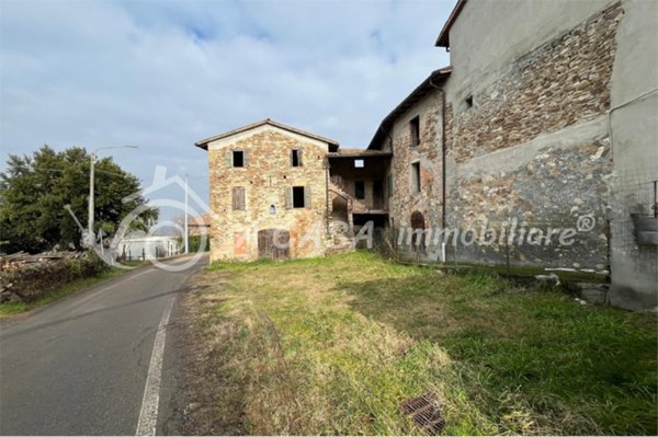 casa indipendente in vendita a Langhirano in zona Tordenaso