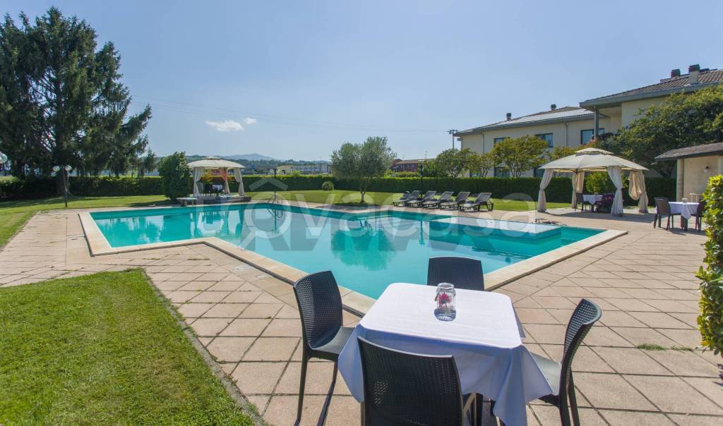 negozio in vendita a Langhirano in zona Pilastro
