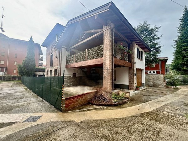 casa indipendente in vendita a Langhirano in zona Case Schianchi