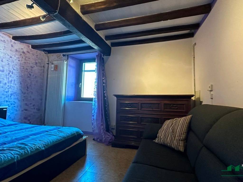 casa indipendente in vendita a Langhirano in zona Tordenaso