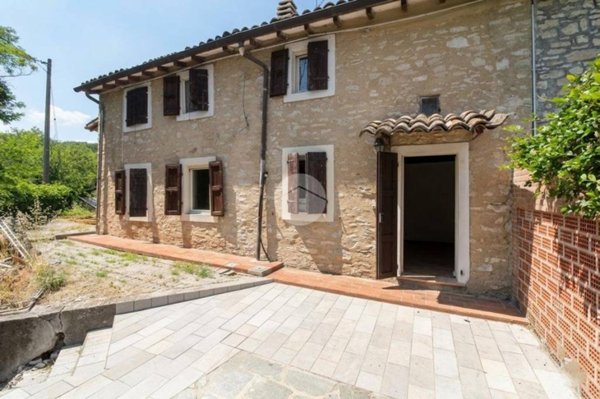 casa indipendente in vendita a Langhirano