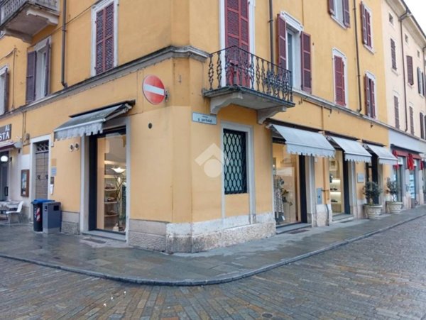 negozio in vendita a Langhirano