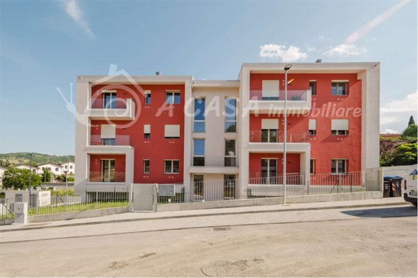 appartamento in vendita a Langhirano in zona Case Schianchi