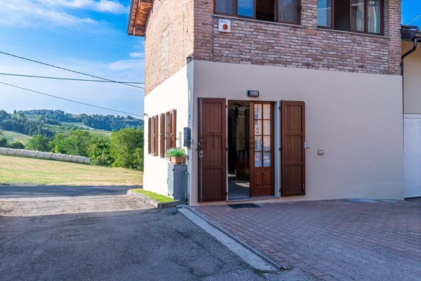 appartamento in vendita a Langhirano in zona Vidiana