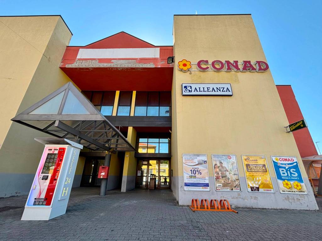 ufficio in vendita a Langhirano in zona Case Schianchi