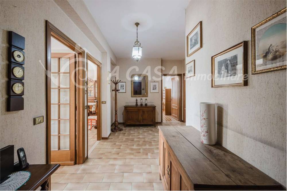 appartamento in vendita a Langhirano