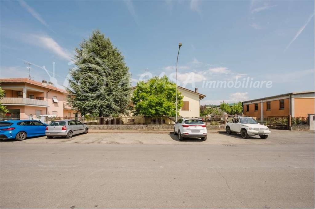 casa indipendente in vendita a Langhirano in zona Case Schianchi