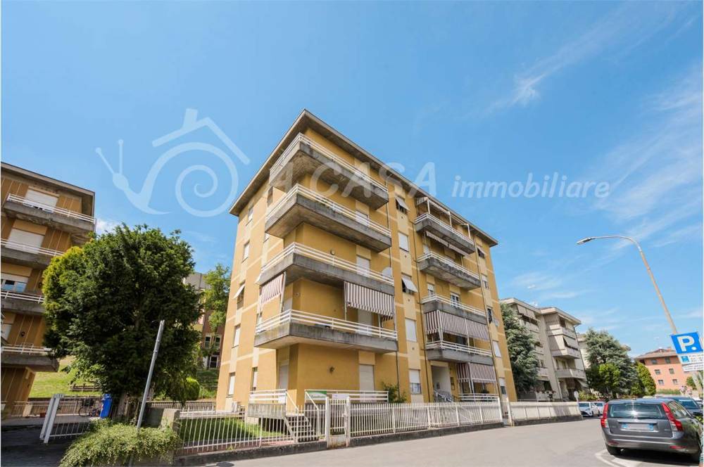 appartamento in vendita a Langhirano in zona Case Schianchi