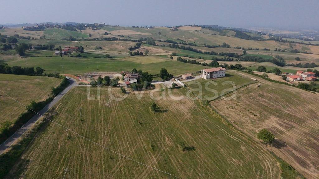 casa indipendente in vendita a Langhirano in zona Strognano