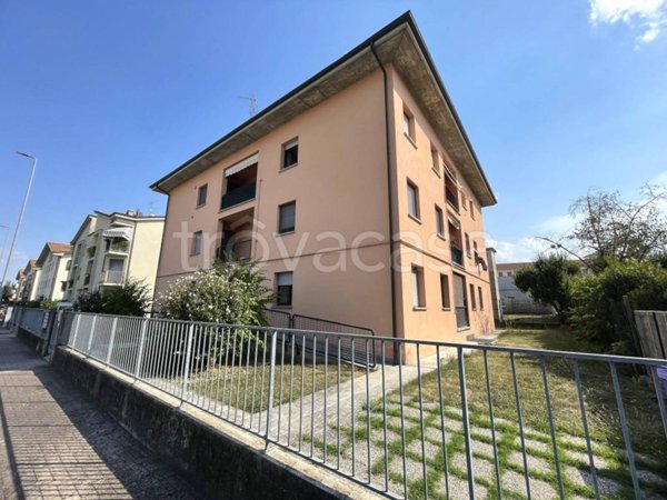 appartamento in vendita a Langhirano in zona Pilastro