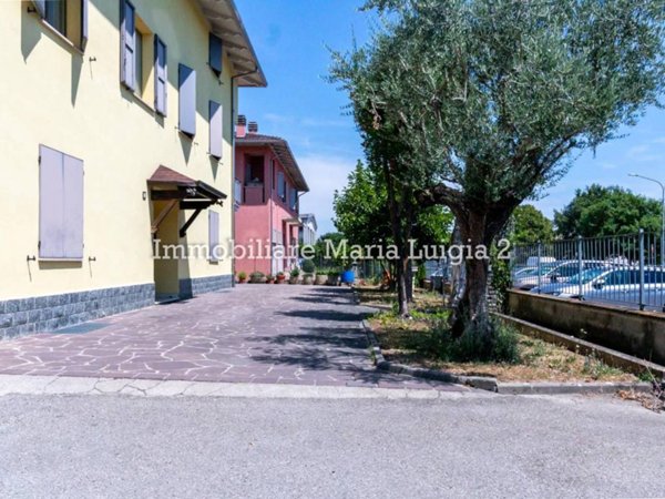 casa indipendente in vendita a Langhirano