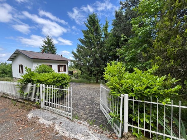 casa indipendente in vendita a Langhirano in zona Case Schianchi