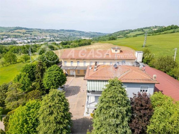 casa indipendente in vendita a Langhirano in zona Case Schianchi