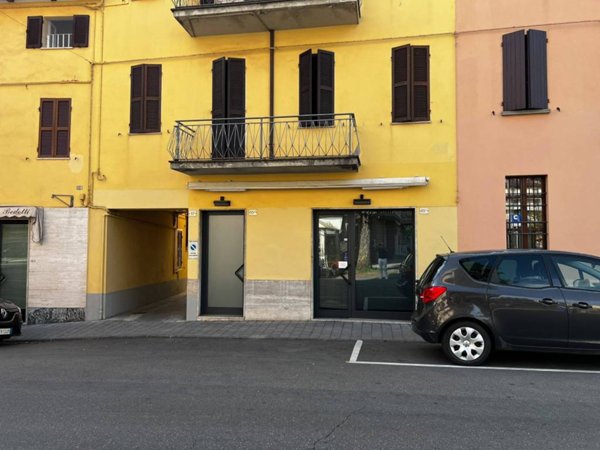 negozio in vendita a Langhirano in zona Case Schianchi