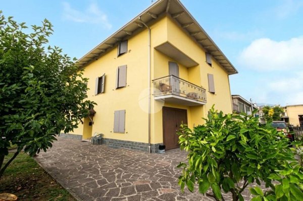 casa indipendente in vendita a Langhirano