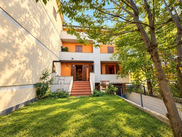 casa indipendente in vendita a Langhirano in zona Pilastro