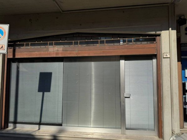 ufficio in vendita a Langhirano in zona Case Schianchi