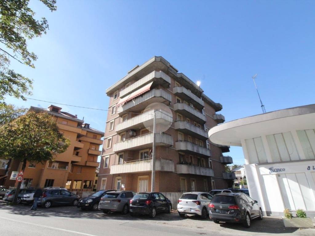 appartamento in vendita a Langhirano in zona Case Schianchi
