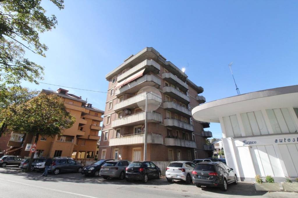 appartamento in vendita a Langhirano in zona Case Schianchi