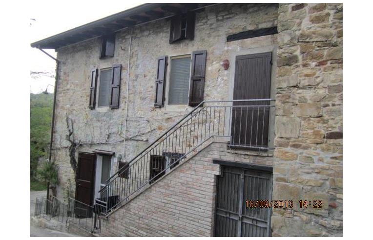 casa indipendente in vendita a Lesignano de' Bagni in zona Faviano di Sotto