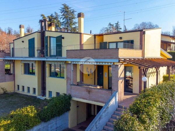 casa indipendente in vendita a Lesignano de' Bagni