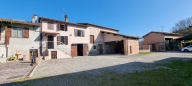 casa indipendente in vendita a Lesignano de' Bagni in zona Rivalta