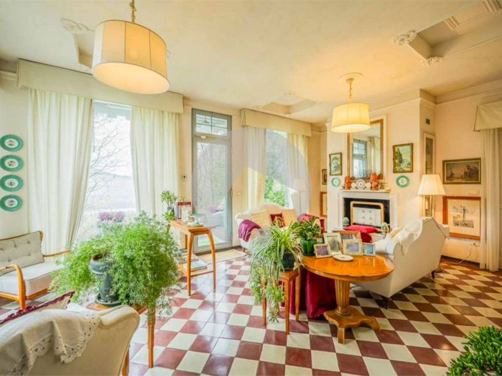 casa indipendente in vendita a Lesignano de' Bagni in zona Stadirano